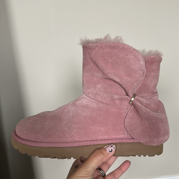 Pink short twist Uggs… Gently Used - Picture 4 of 7